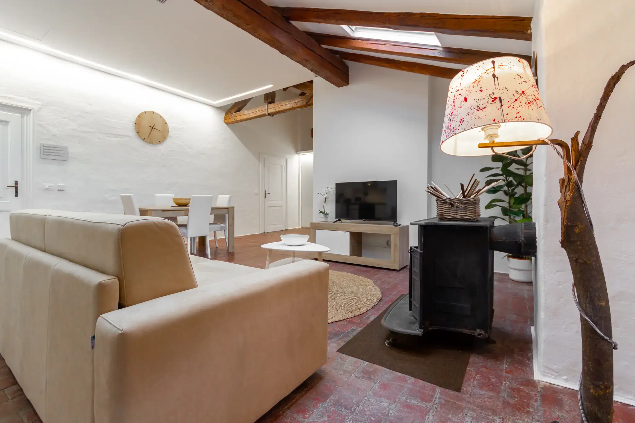 Livingroom of Matteotti gallery Venice apartment of venetianshores