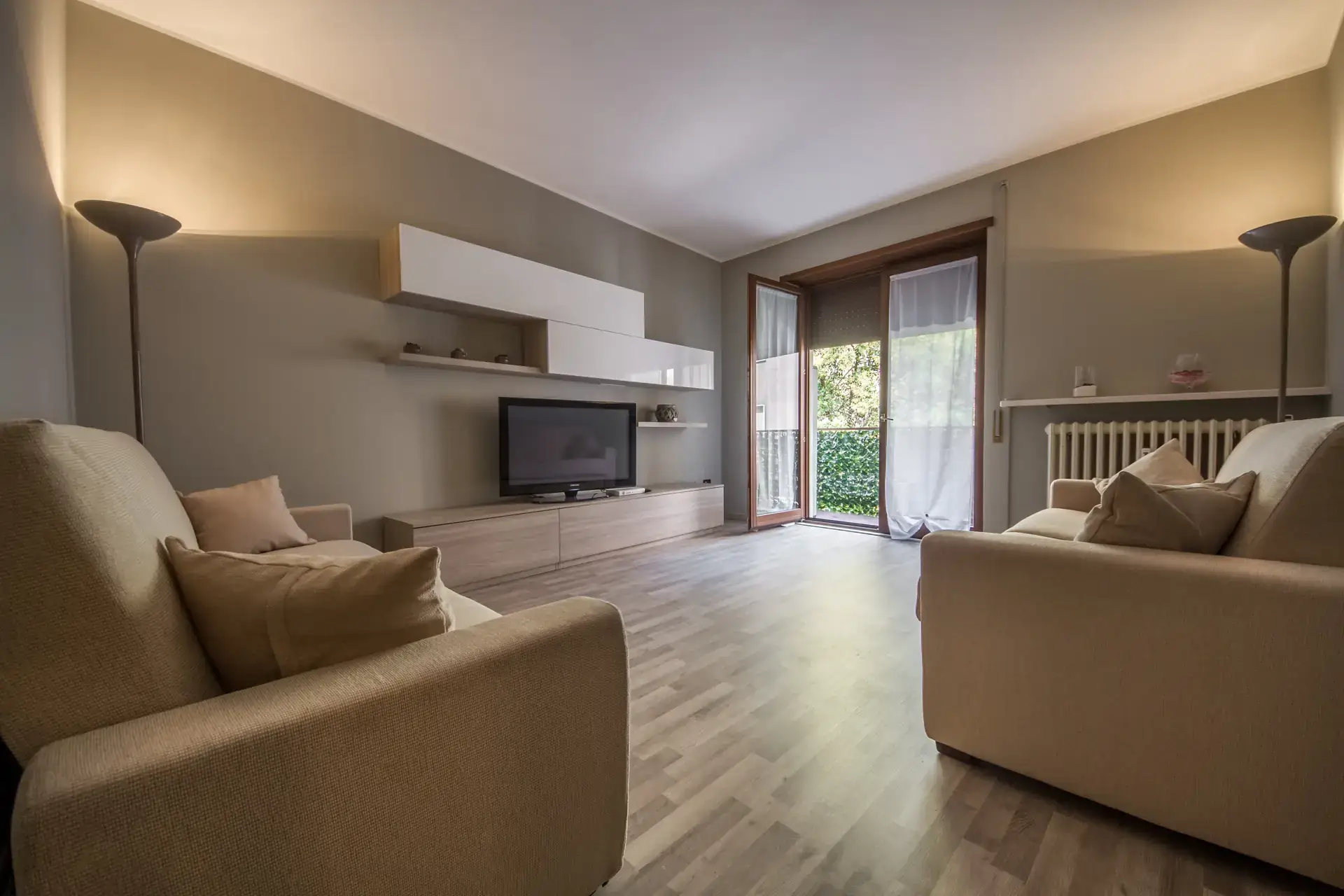 Living room of Cardinal Massaia Venice apartment of venetianshores